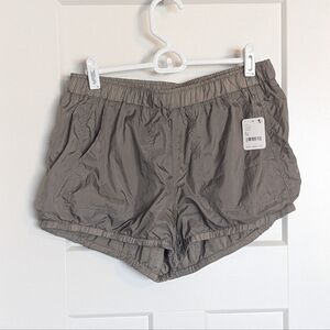 Free People Movement NWT Sunshine Bubble Hem Shorts - Desert Taupe sz M